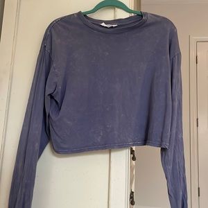 Light weight long sleeve crop tee - size medium